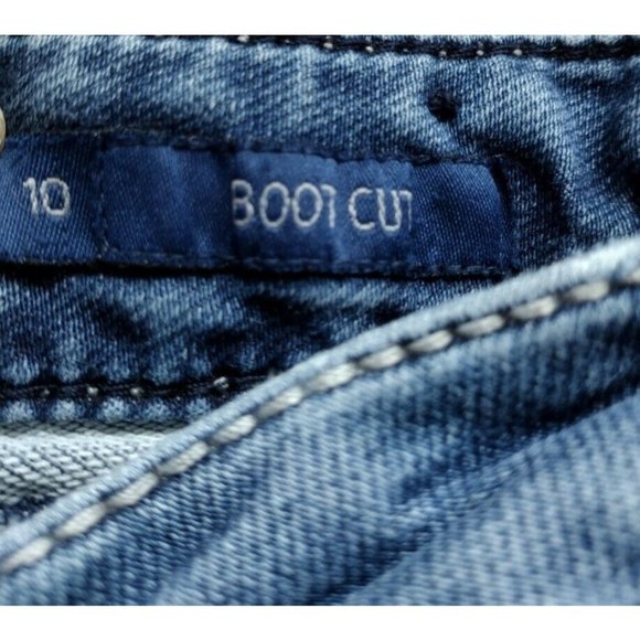 Seven7 Women's Size 10‎ Blue Denim Flare Stretch Jeans Slightly Distressed - Picture 4 of 5